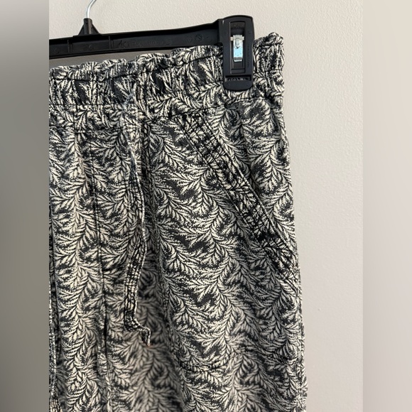 Anthropologie Rhys Linen Blend Joggers Black White Floral Print Sz Xs Boho NWOT - Picture 2 of 11